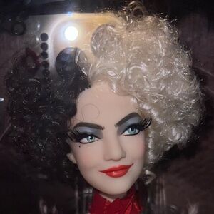 Disney’s Cruella Limited edition doll